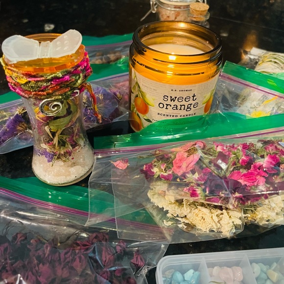 Hello Welcome to my Closet๐น Iโm Nikki - Picture 12 of 15